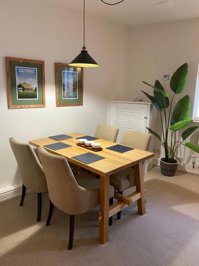 52 Lansdown Crescent Apartment Cheltenham